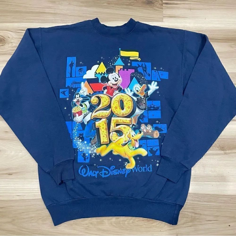 Walt Disney World 2015 Crewneck Sweatshirt Men’s Small
